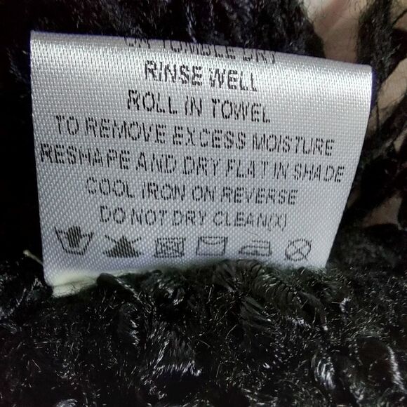 Papillion sweater - Picture 11 of 11